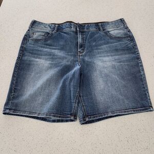 Lane Bryant Plus Size Women's 26 Denim Jean Bermuda Style Shorts